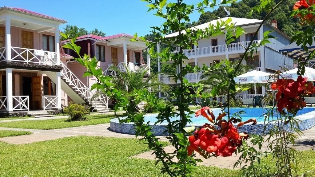 Отель Cottages Nia 2*