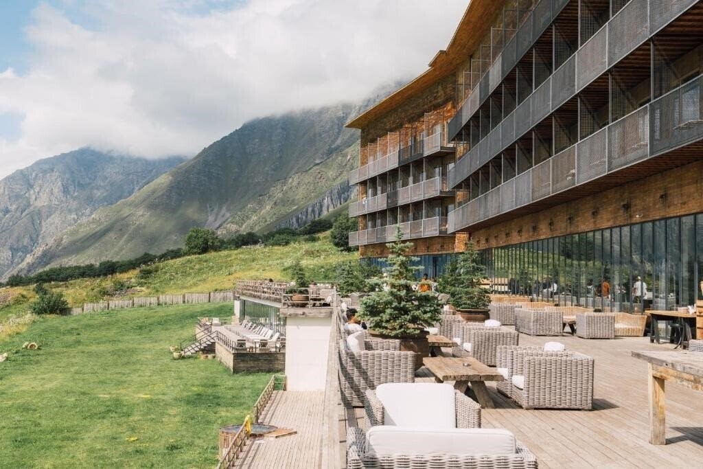 Отель Rooms Kazbegi Holidaiy Inn 4*