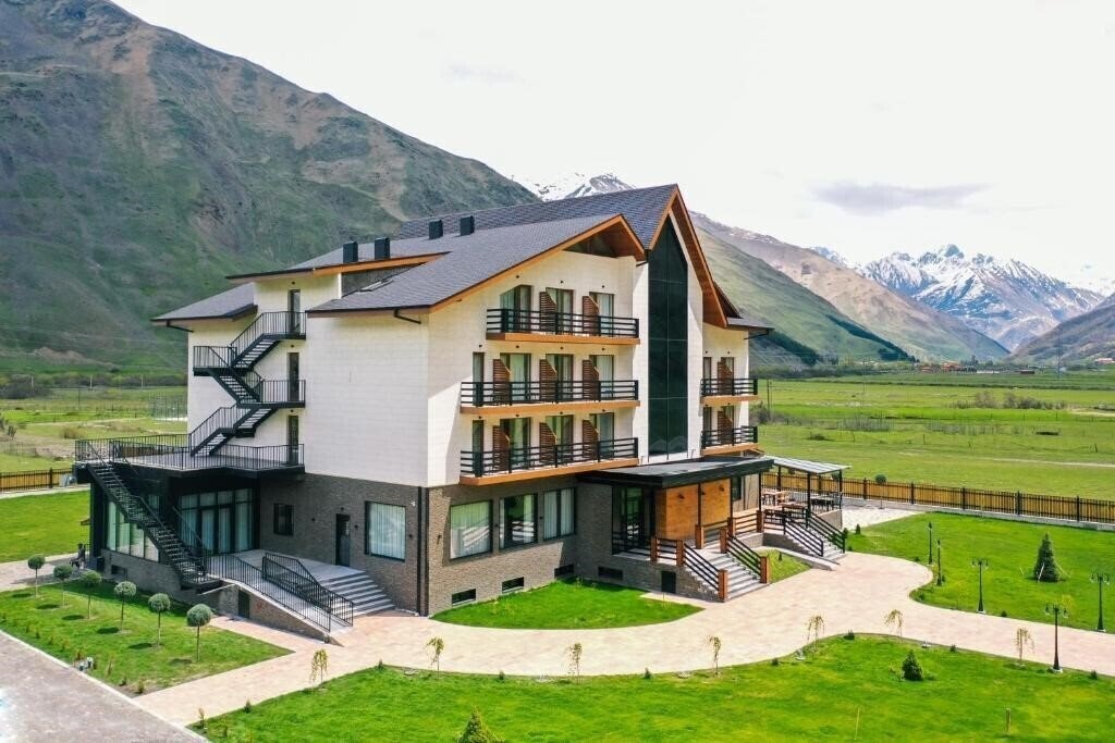 Suatis Resort Kazbegi 4* қонақ үйі