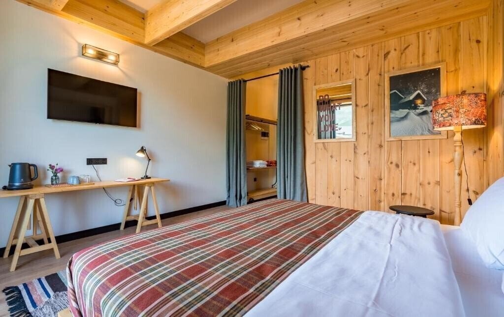 Hotel 1740 3* суреті