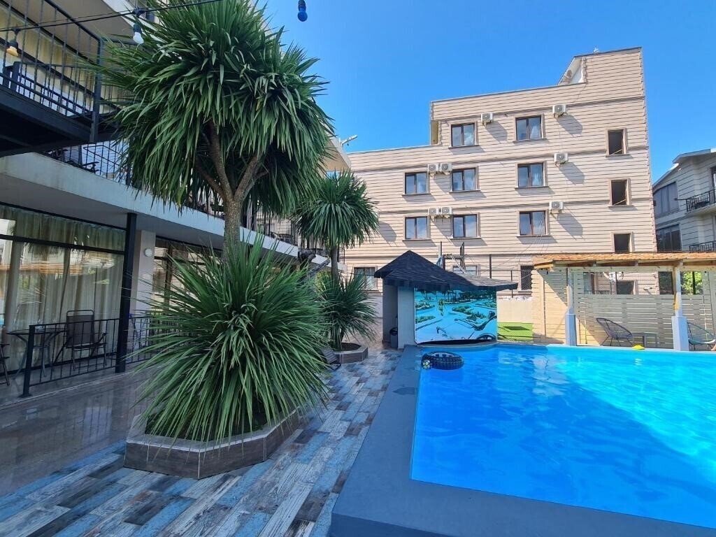 Hotel Amigo Rustaveli 2* суреті