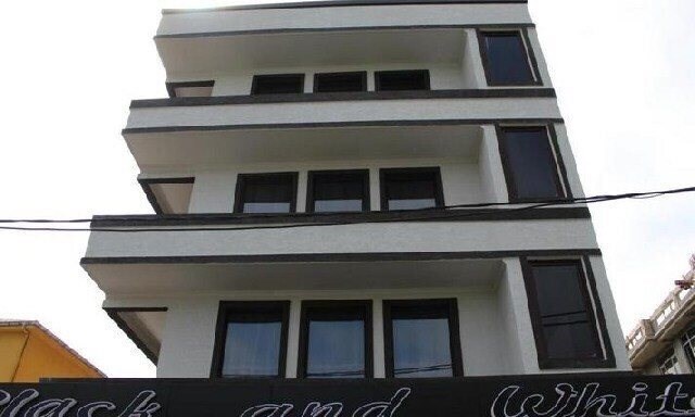 Hotel Black & White Kobuleti 3* суреті