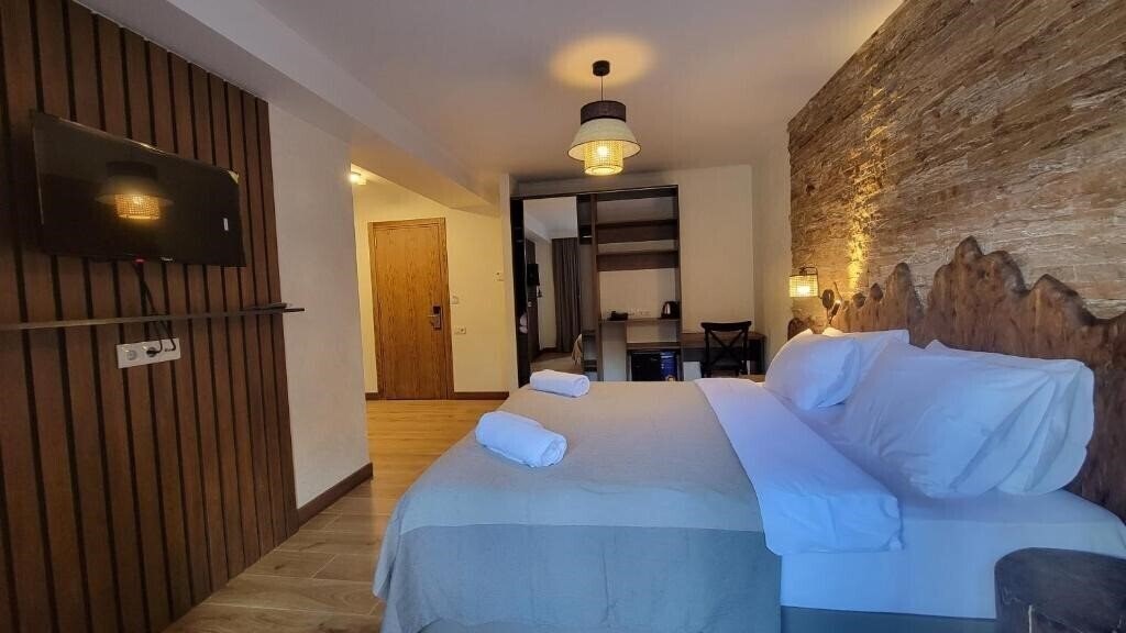 Hotel Ushba In Mestia 4* суреті