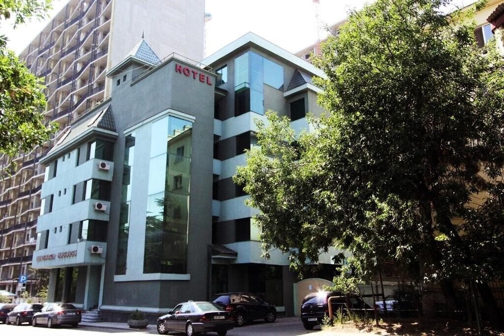 Отель Batesta 3*