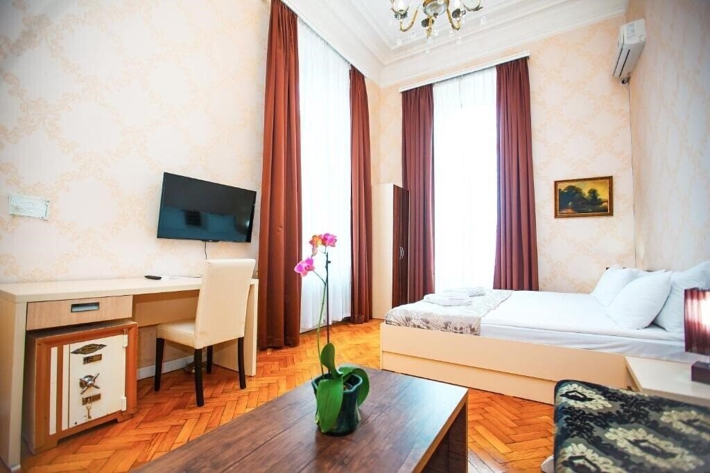 Hotel Rustaveli 3* фотосуреті