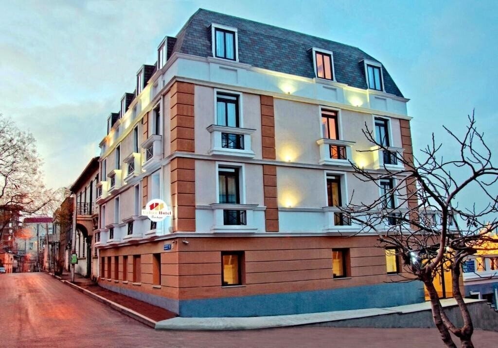 Отель Urban Boutique Hotel 4*
