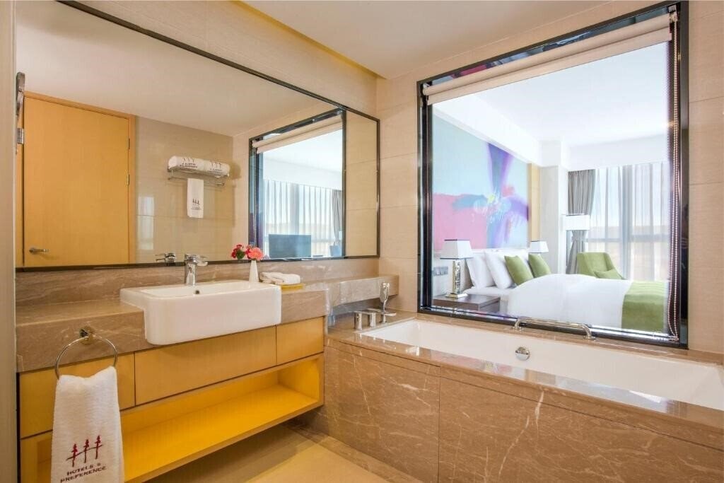 Hotels & Preference Hualing Tbilisi 5* фотосуреті
