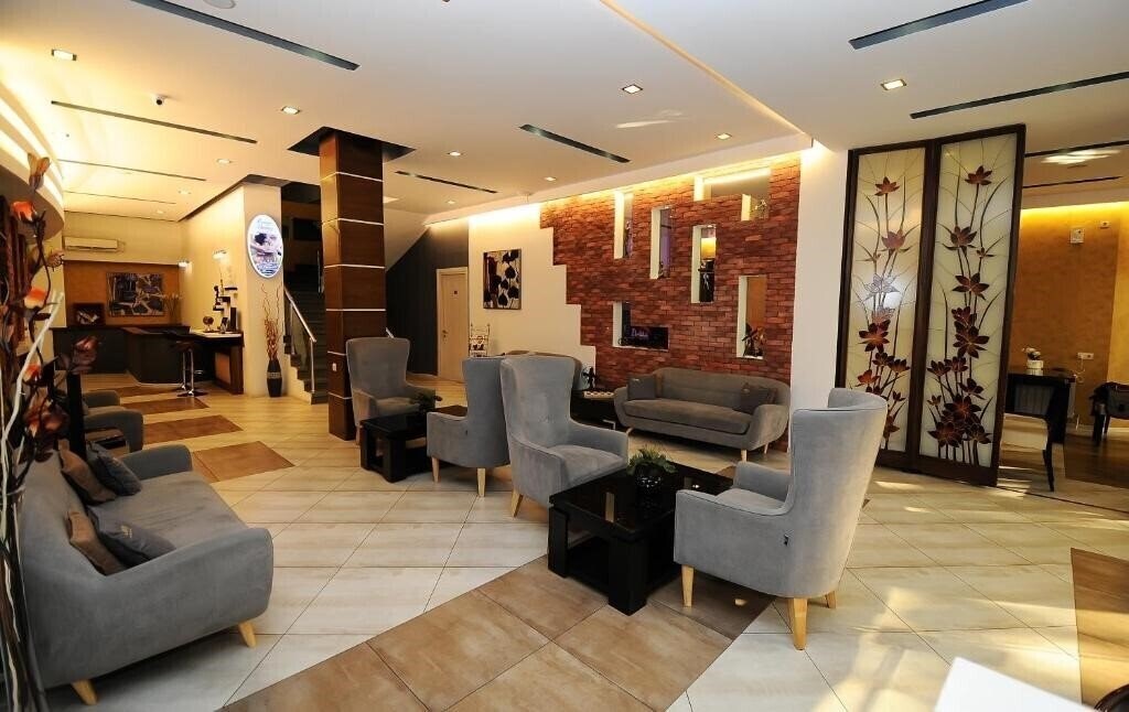 Отель Coral Boutique 4*