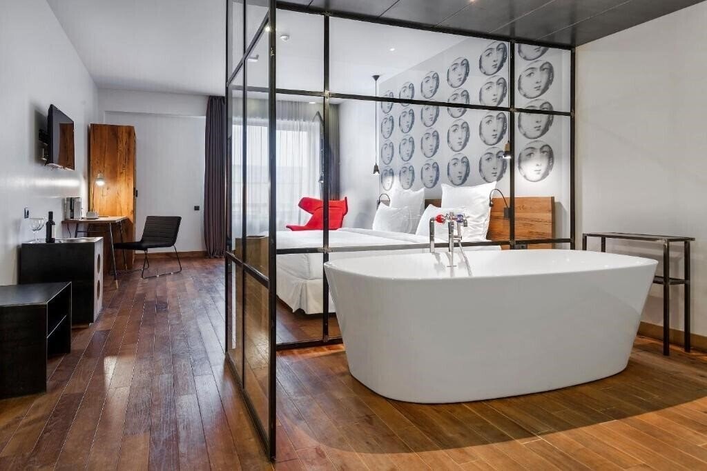 Фото Shota @ Rustaveli Boutique Hotel 4*