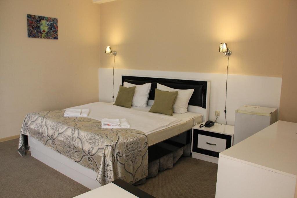 Картинка Batoni 3*