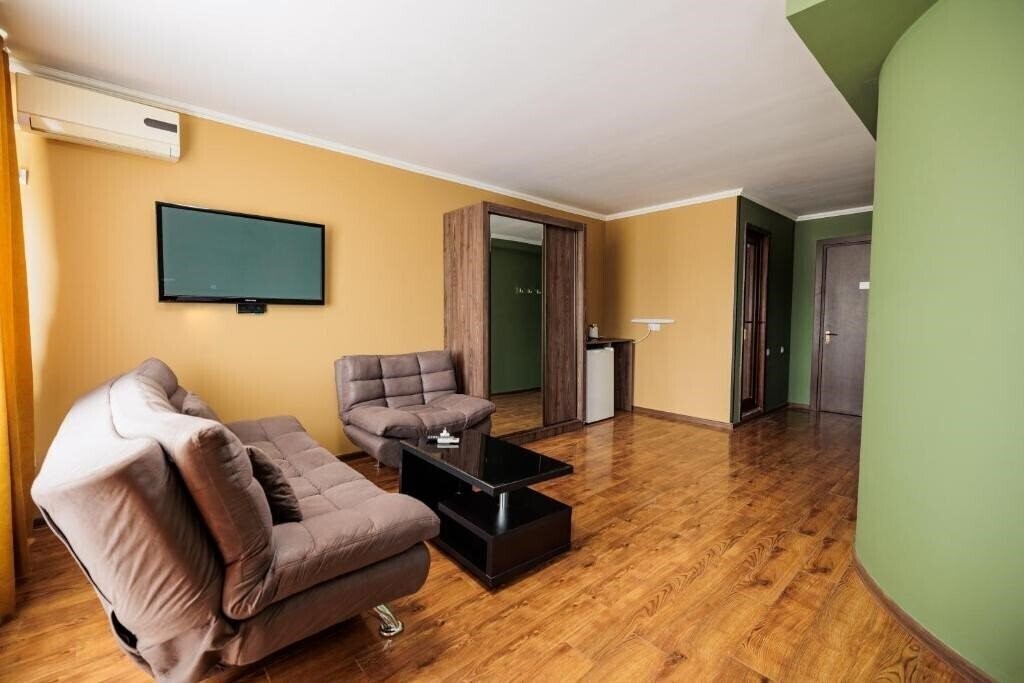 Изображение Tbilisi Central 3*