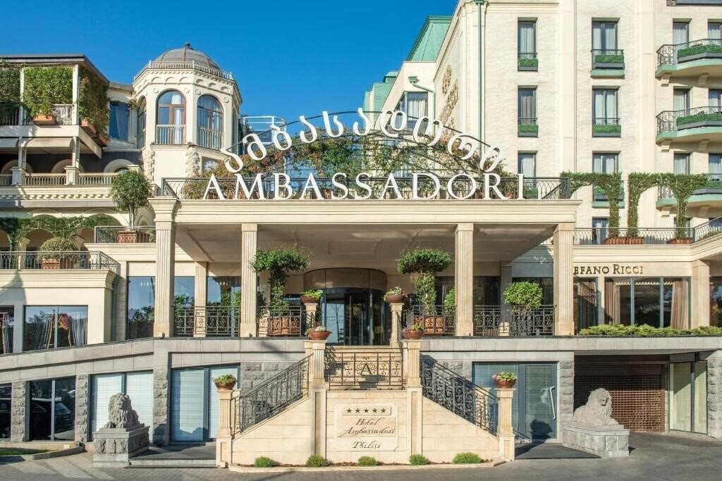 Ambassadori Historical 4* қонақ үйі
