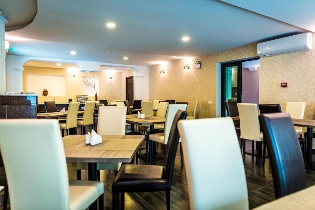 Hotel Cherry Garden 3* суреті