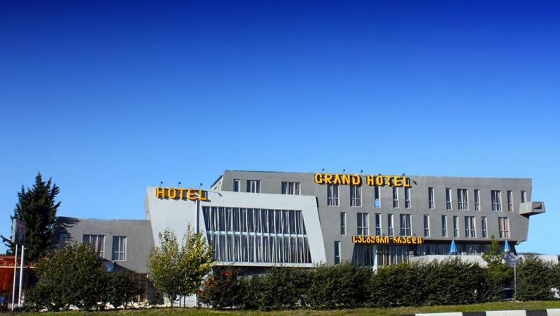 Отель Grand Hotel 3*