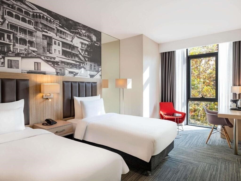 Фото Ramada Encore Tbilisi 4*