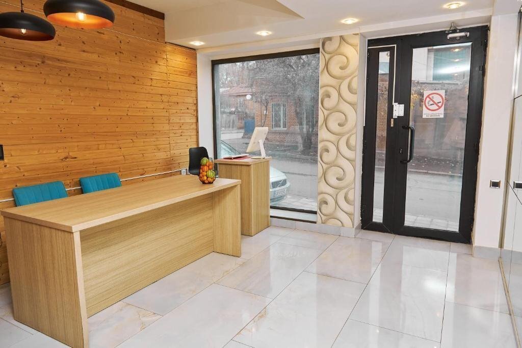 Hotel M9 3* фотосуреті