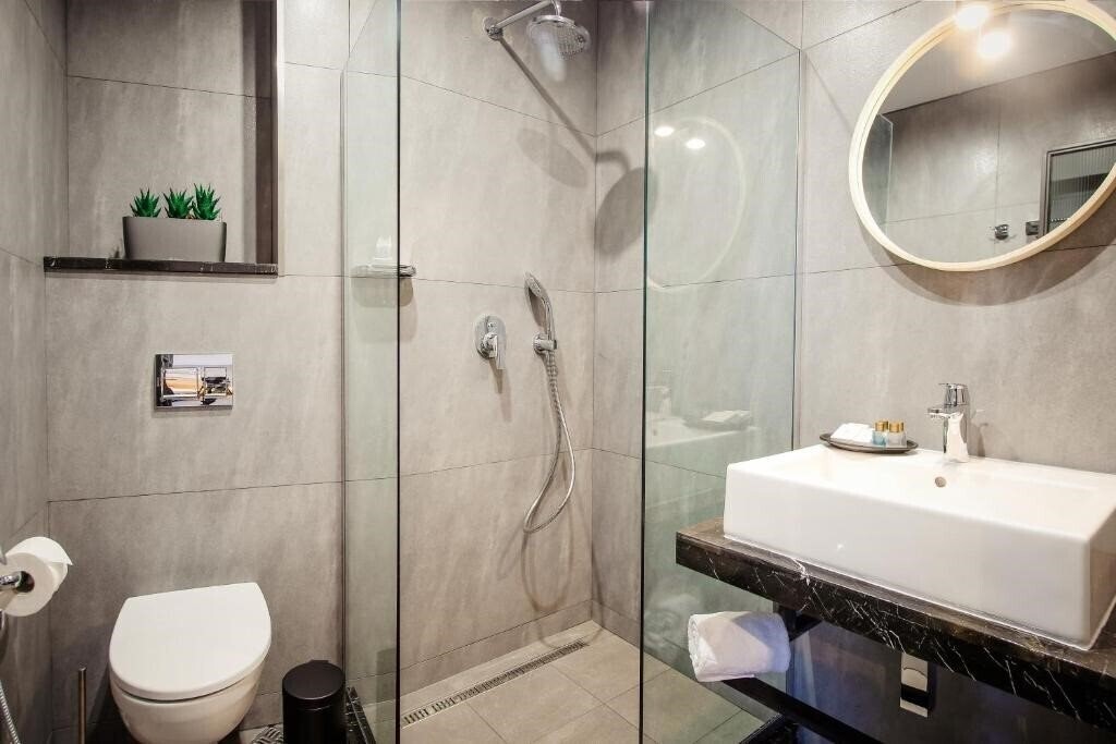 Tuta 4* суреті