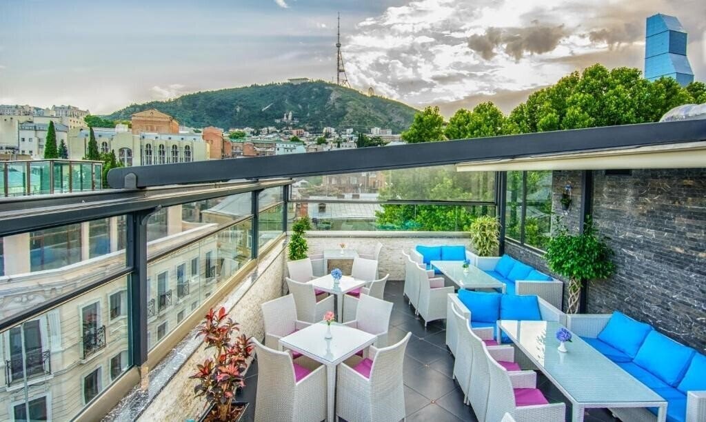 Отель Hotel Riverside Tbilisi 4*