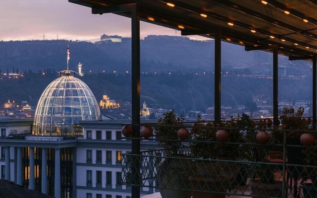 Brim Hotel Tbilisi 4* суреті