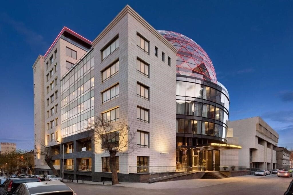 Отель Wyndham Grand Tbilisi 5*