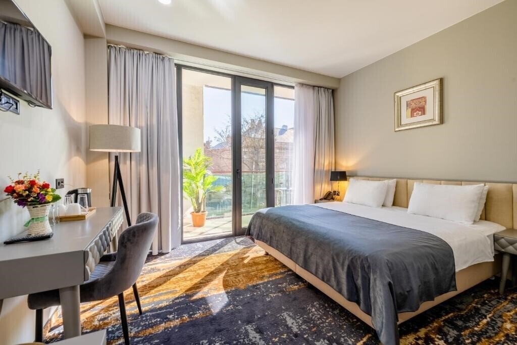 Brosse Garden 4* қонақ үйі