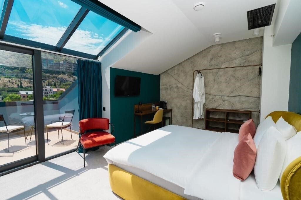 Фотография About Sololaki Boutique Tbilisi 4*