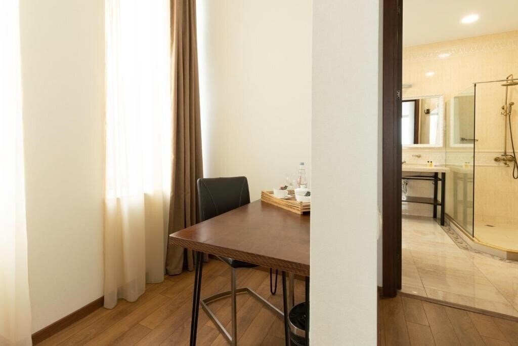 Hotel Flower 4* суреті
