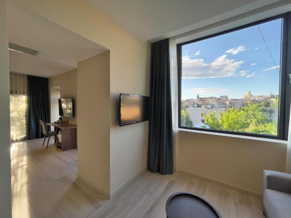 Eleven Inn Tbilisi 3* суреті