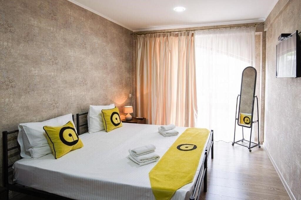 Фото Aura Plaza Hotel 3*