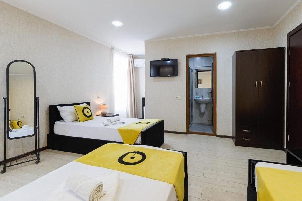 Aura Plaza Hotel 3* суреті