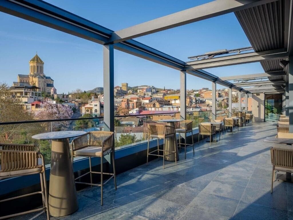 Novotel Tbilisi 4* фотосуреті