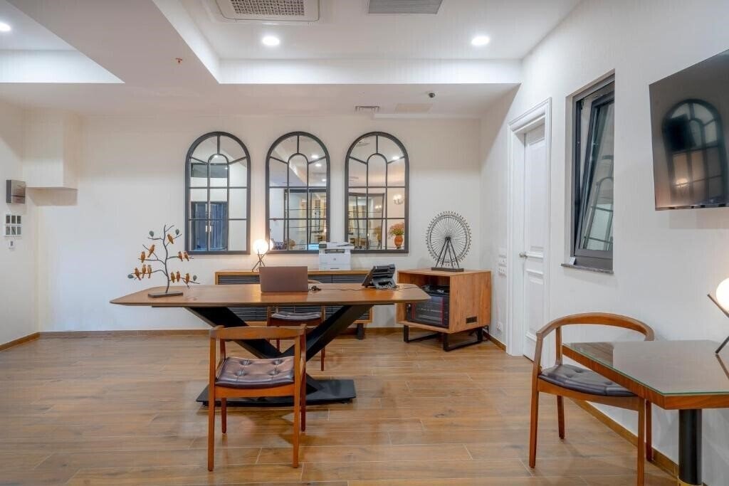 Iris Hotel 4* суреті