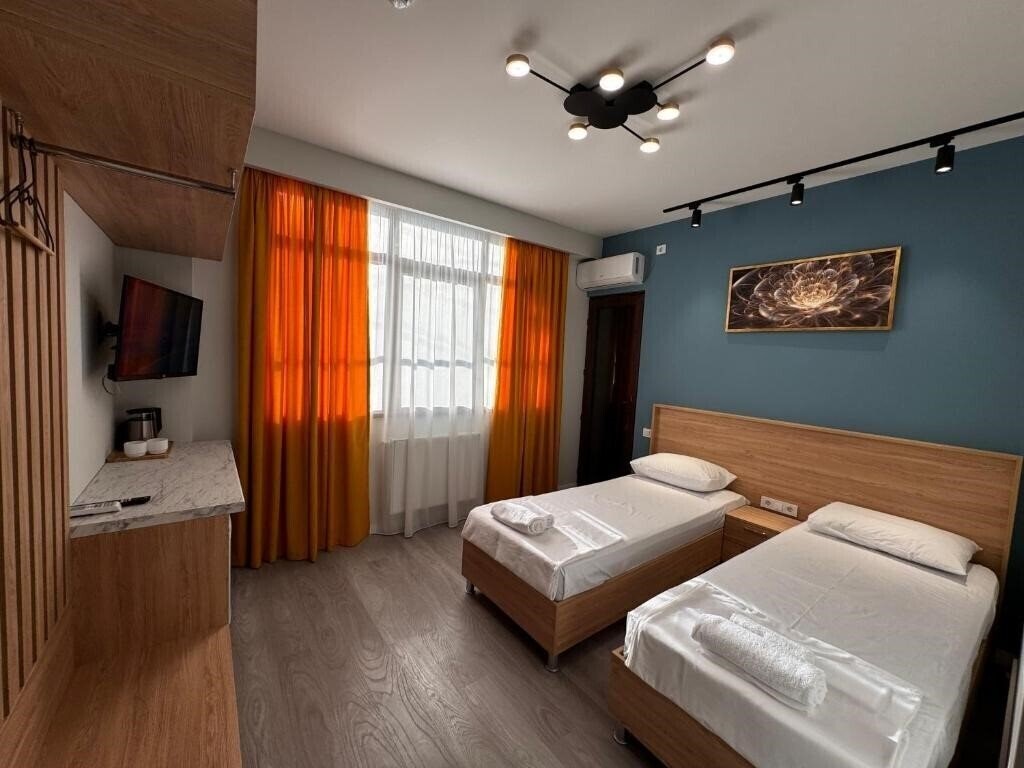 Отель Hotel Boutique Adam 3*