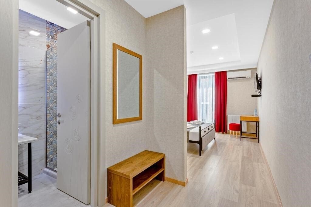 Monument 1880 4* фотосуреті