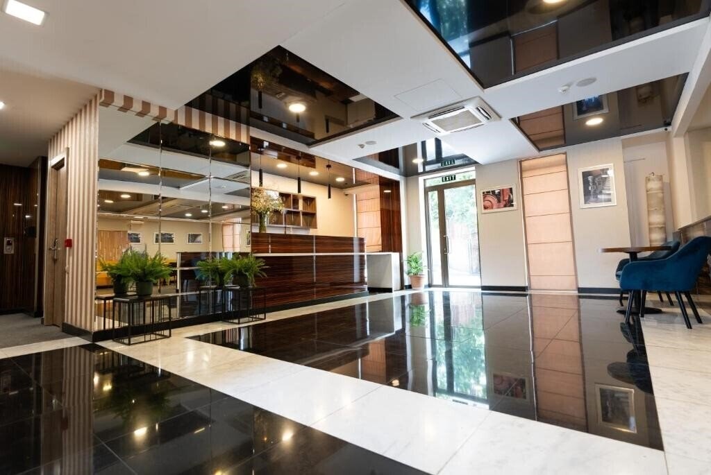 Отель Gallery Inn Old Tbilisi 4*