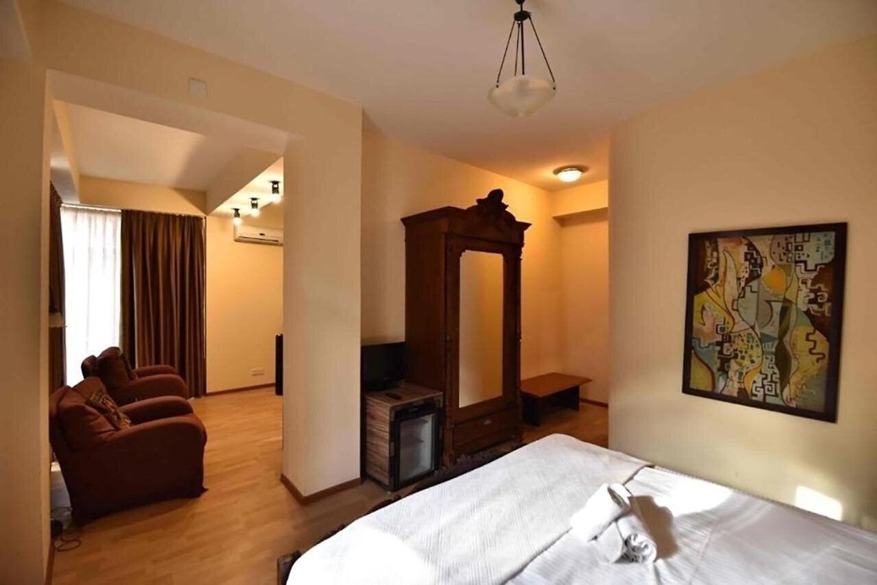 Betsy's 4* суреті