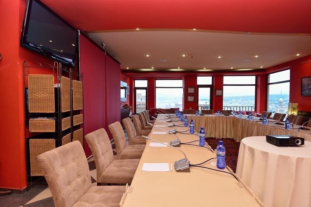 Betsy's 4* суреті