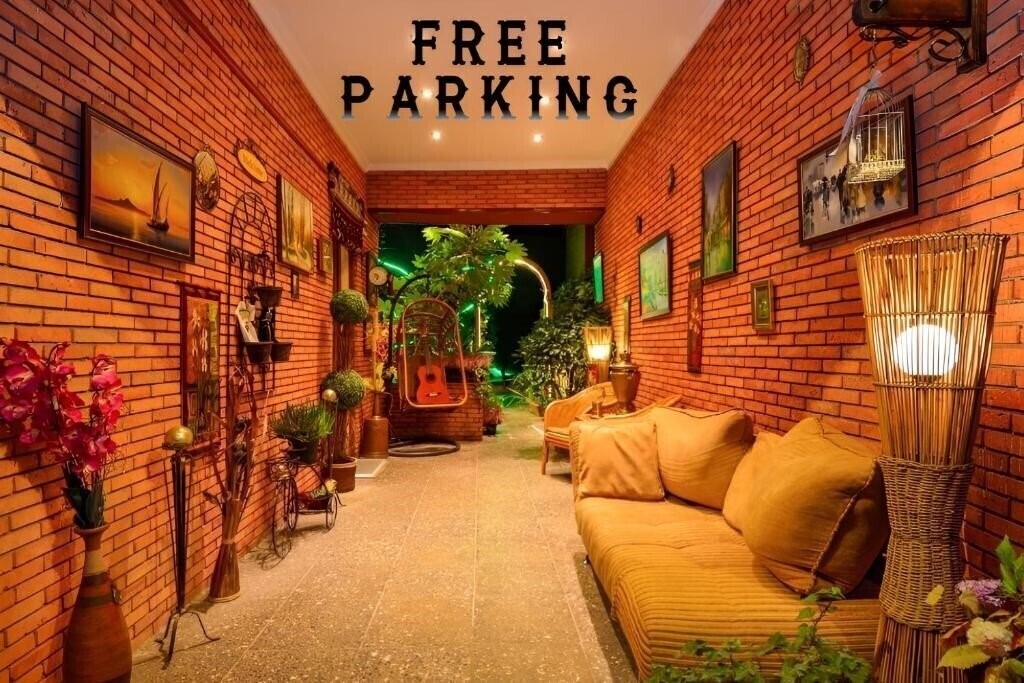 Отель British House 4*