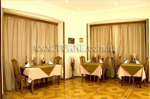 British House 4* қонақ үйі