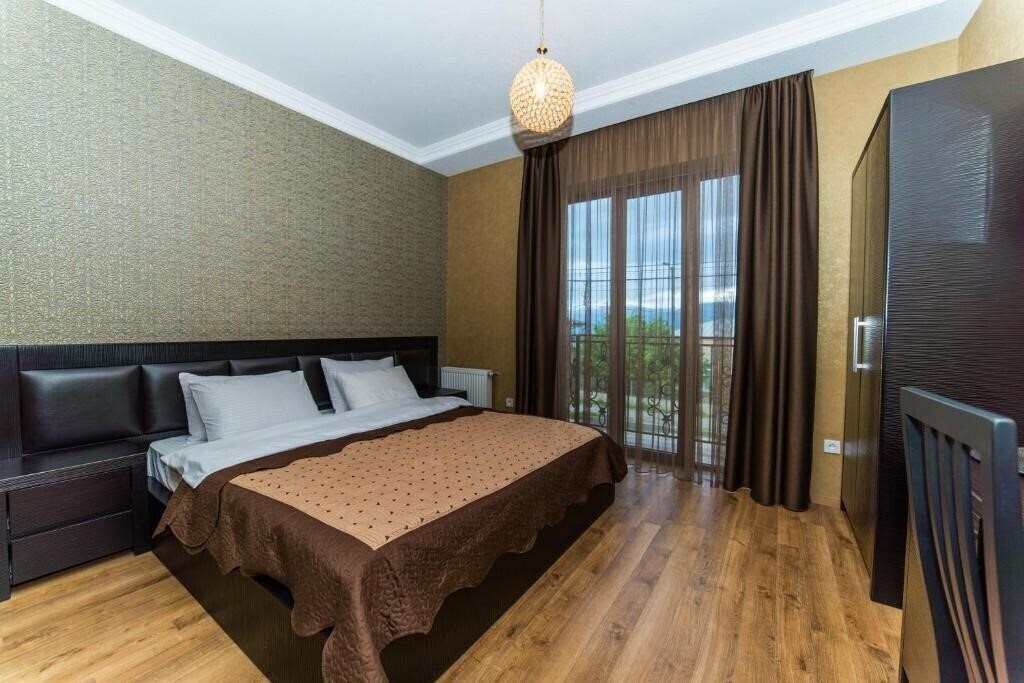 Фото Hotel New Telavi 3*