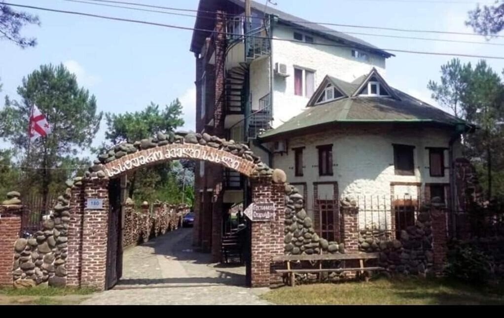 Отель Old House 3*