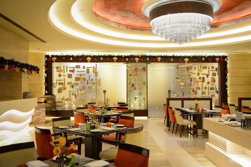 The Suryaa New Delhi (Crowne Plaza) 5* суреті