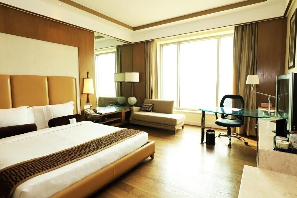 Crowne Plaza Today New Delhi Okhla 5* суреті