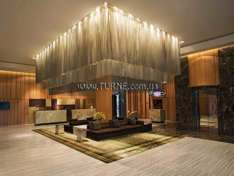 Отель Holiday Inn, Mayur Vihar 4*