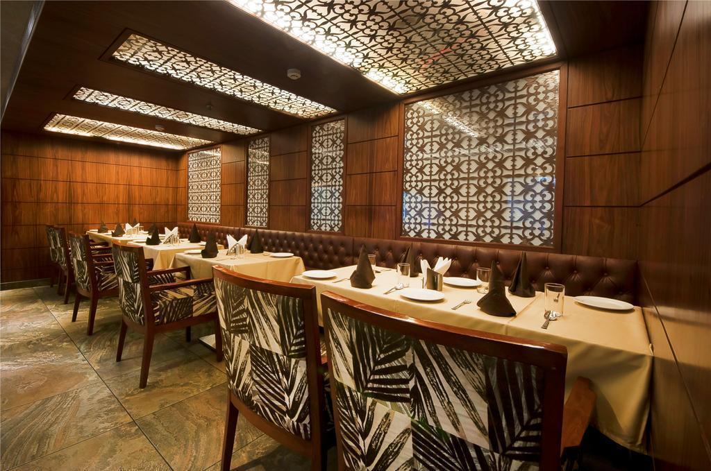 Фотография Hotel Regent Grand Patel Nagar 4*