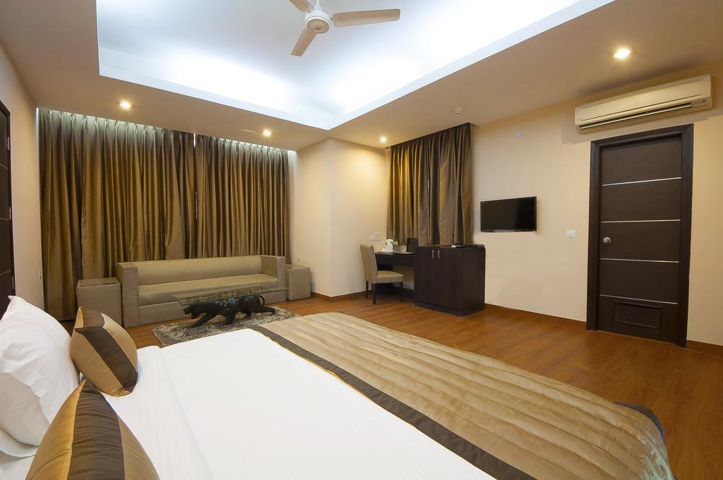 Отель Hotel Aura @ Airport 3*