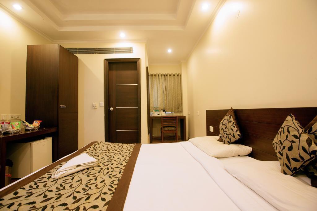 Фото The Pearl - A Royal Residency 2*