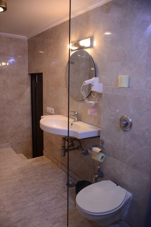 Bill Palace 3* фотосуреті