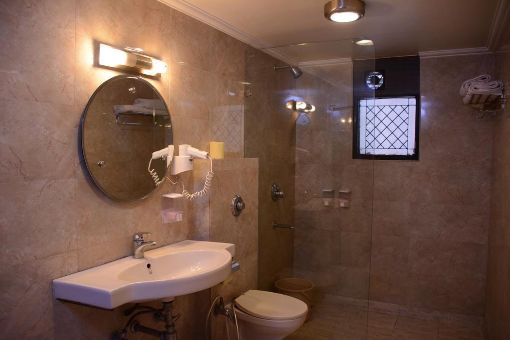 Bill Palace 3* суреті