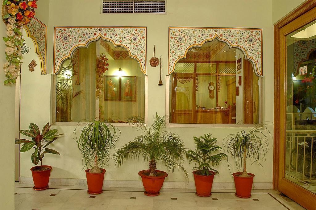 Фото Sarang Palace 3*